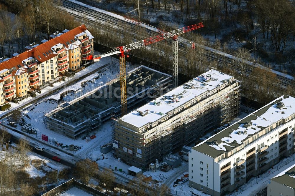 Luftaufnahme Bernau - Winterluftbild Neubau- Wohngebiet einer Reihenhaus- Siedlung Am Mahlbusen in Bernau im Bundesland Brandenburg, Deutschland