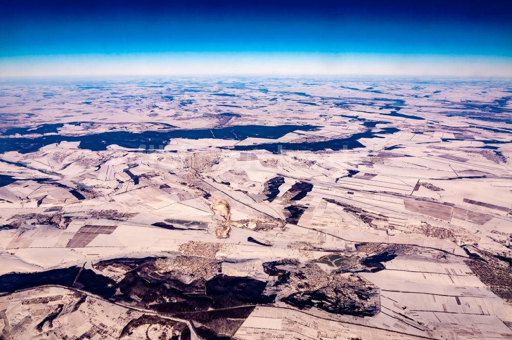 Luftaufnahme Micauti - Winterluftbild Ortsansicht am Rande von landwirtschaftlichen Feldern in Micauti in Rajon Straseni, Moldawien