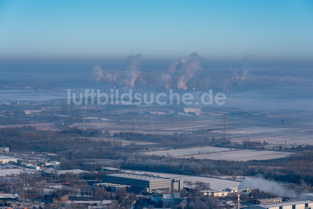 Luftbild Stade - Winterluftbild Raffinerie- Werksgelände des Chemieproduzenten der Fa. Dow Chemie - Olin in Stade im Bundesland Niedersachsen, Deutschland