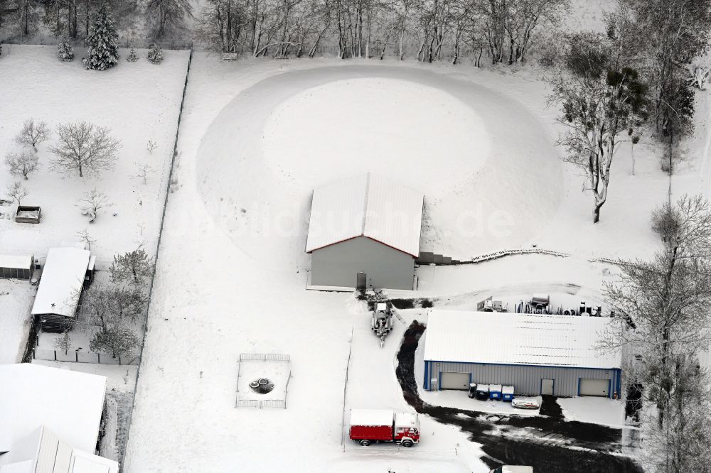 Luftbild Werneuchen - Winterluftbild Reinwasserbehälter und Wasserspeicher - Neubau in Werneuchen im Bundesland Brandenburg, Deutschland