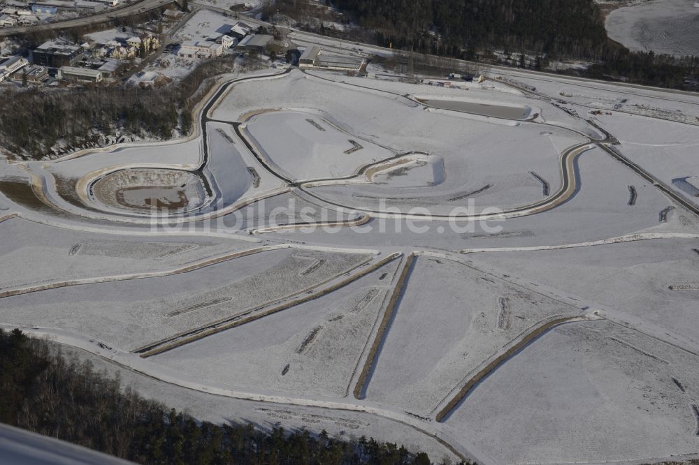 Luftbild Wackersdorf - Winterluftbild Renaturierung der Abraumhalde in Wackersdorf im Bundesland Bayern, Deutschland