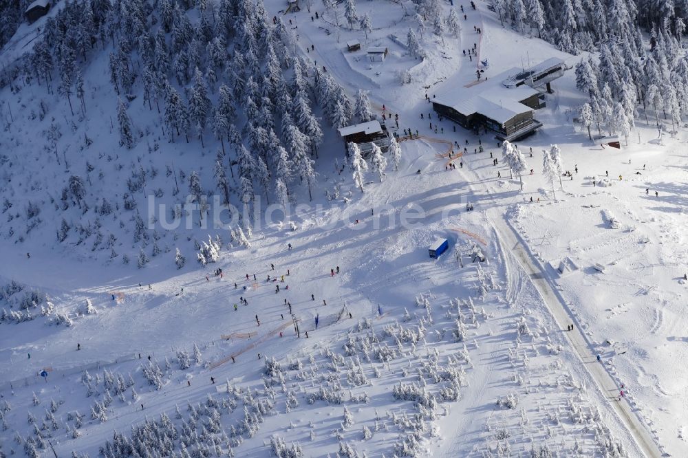 Luftbild Braunlage - Winterluftbild Skigebiet Wurmberg in Braunlage im Bundesland Niedersachsen, Deutschland