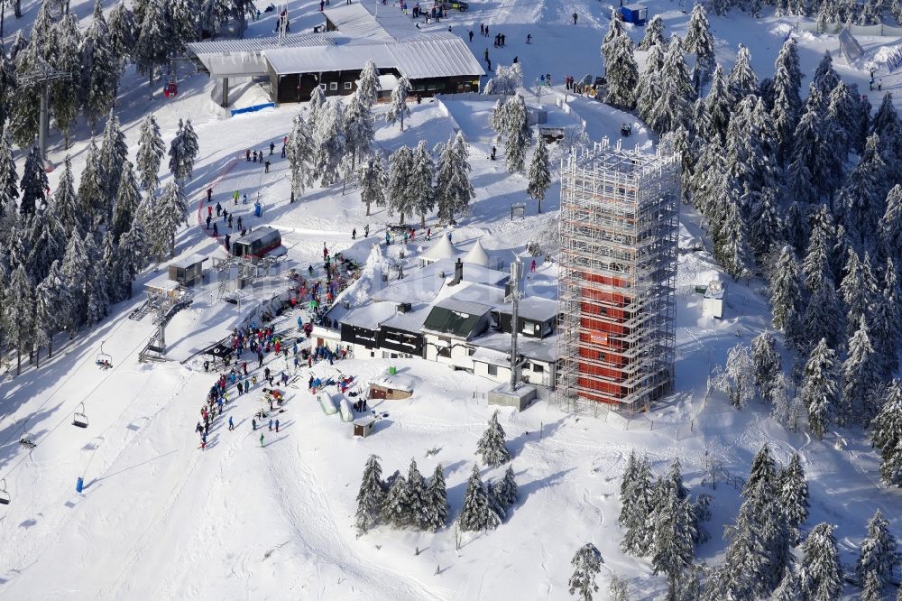 Braunlage von oben - Winterluftbild Skigebiet Wurmberg in Braunlage im Bundesland Niedersachsen, Deutschland