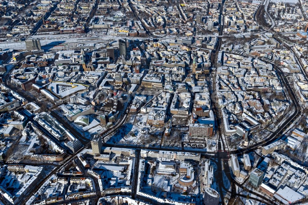 Dortmund aus der Vogelperspektive: Winterluftbild Stadtansicht vom Innenstadtbereich in Dortmund im Bundesland Nordrhein-Westfalen, Deutschland