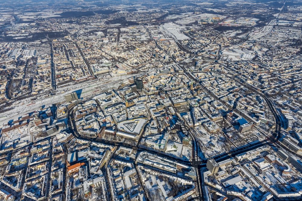 Luftbild Dortmund - Winterluftbild Stadtzentrum im Innenstadtbereich in Dortmund im Bundesland Nordrhein-Westfalen, Deutschland