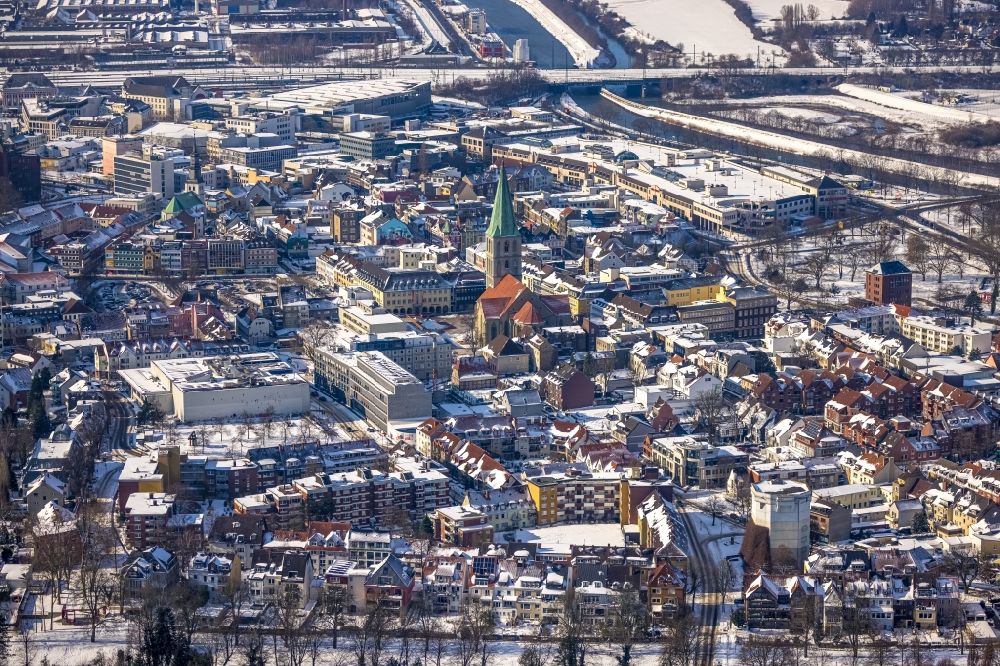Hamm von oben - Winterluftbild Stadtzentrum im Innenstadtbereich mit Pauluskirche in Hamm im Bundesland Nordrhein-Westfalen, Deutschland