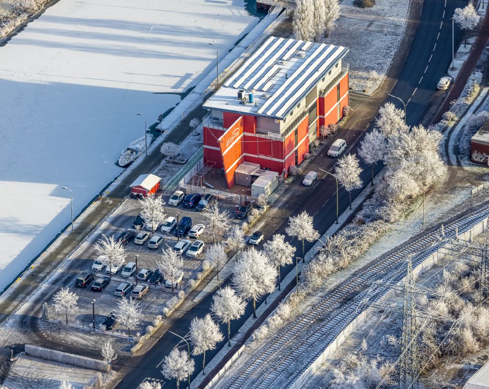 Luftbild Hamm - Winterluftbild Trainings- und Fitnesssportzentrum aktivita im Ortsteil Heessen in Hamm im Bundesland Nordrhein-Westfalen, Deutschland