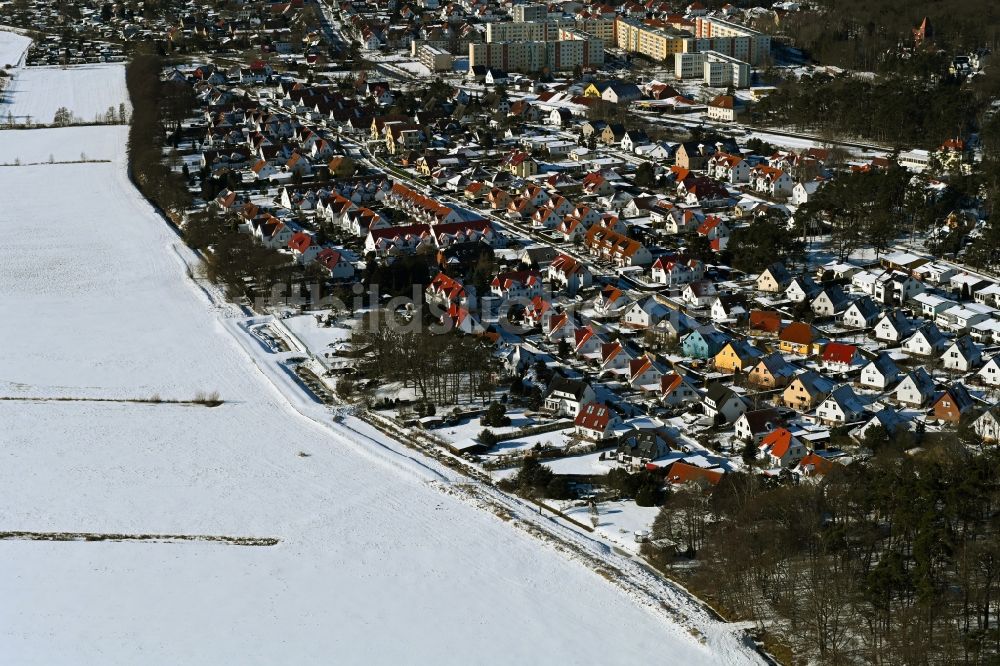 Luftaufnahme Graal-Müritz - Winterluftbild Wohngebiet einer Einfamilienhaus- Siedlung Koppenheide in Graal-Müritz im Bundesland Mecklenburg-Vorpommern, Deutschland