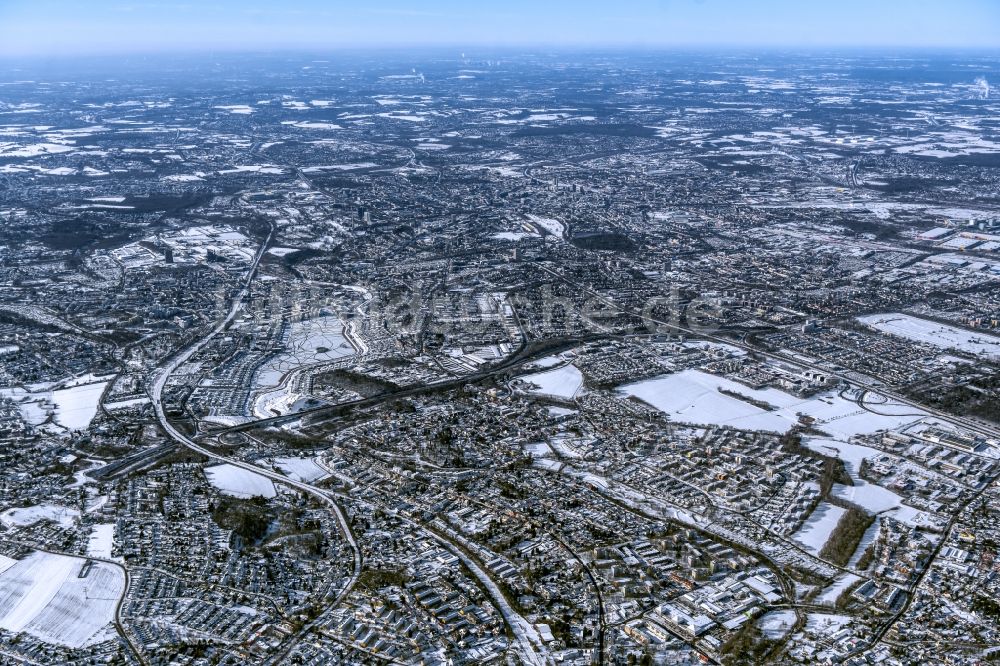 Dortmund von oben - Winterluftbild Wohngebiete am Phoenix See in Dortmund im Bundesland Nordrhein-Westfalen