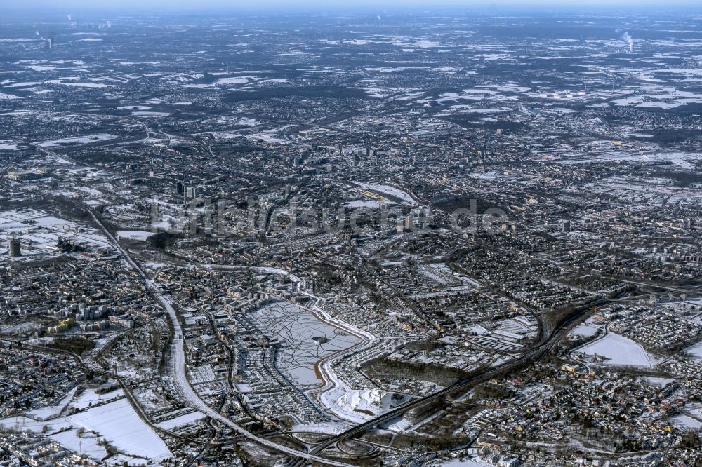 Luftbild Dortmund - Winterluftbild Wohngebiete am Phoenix See in Dortmund im Bundesland Nordrhein-Westfalen