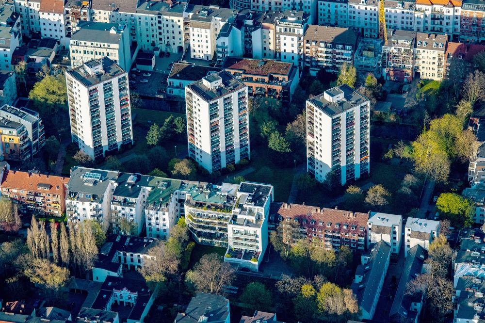Luftaufnahme Hamburg - Wohn- und Geschäftshaus an der Sierichstraße und Dorothenstraße im Ortsteil Winterhude in Hamburg, Deutschland