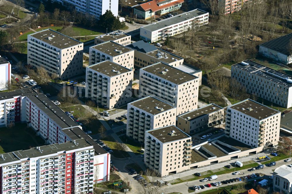 Luftbild Berlin - Wohnanlage an der Karl-Holtz-Straße im Ortsteil Marzahn in Berlin, Deutschland