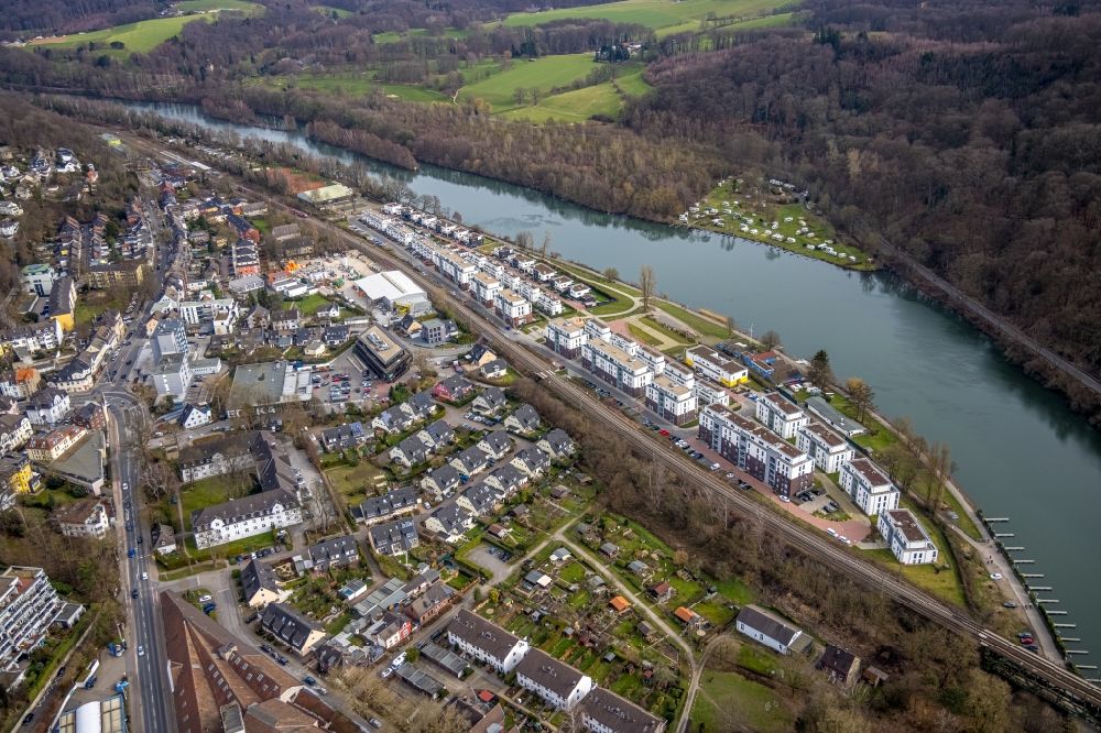 Luftaufnahme Essen - Wohnanlage Promenadenweg am Ufer der Ruhr im Ortsteil Kettwig in Essen im Bundesland Nordrhein-Westfalen
