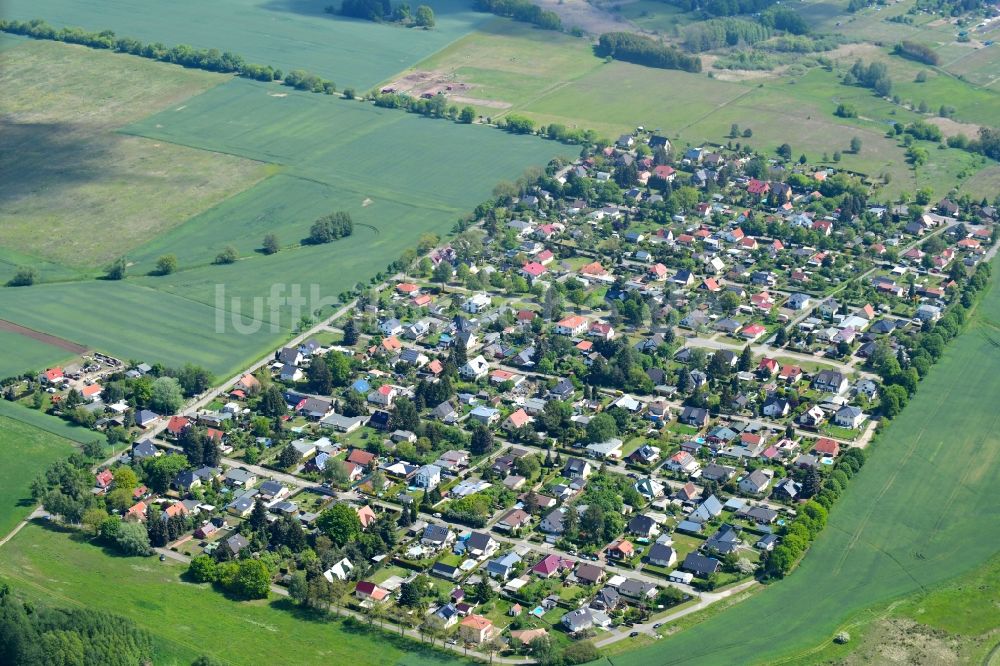 Luftbild Altlandsberg - Wohngebiet einer Einfamilienhaus- Siedlung Akazienstraße - Feldstraße im Ortsteil Altlandsberg Nord in Altlandsberg im Bundesland Brandenburg, Deutschland