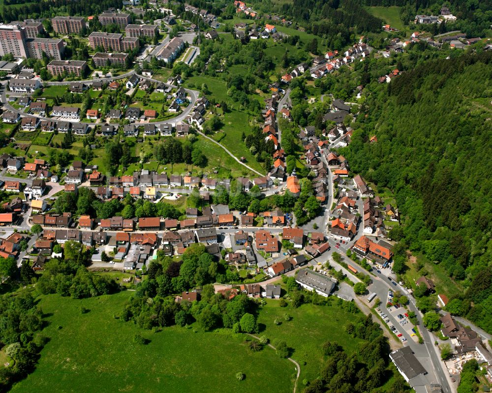 Altenau von oben - Wohngebiet einer Einfamilienhaus- Siedlung in Altenau im Bundesland Niedersachsen, Deutschland