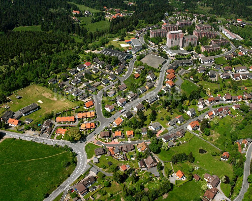 Altenau aus der Vogelperspektive: Wohngebiet einer Einfamilienhaus- Siedlung in Altenau im Bundesland Niedersachsen, Deutschland