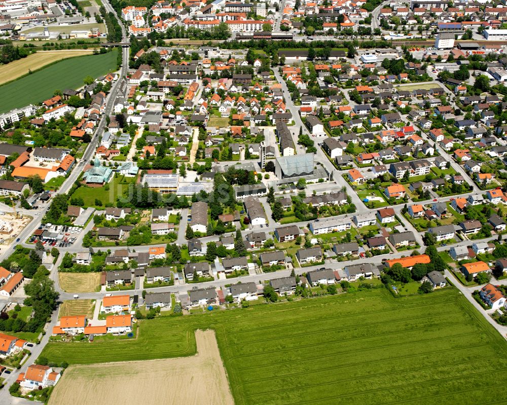 Luftaufnahme Altötting - Wohngebiet einer Einfamilienhaus- Siedlung in Altötting im Bundesland Bayern, Deutschland