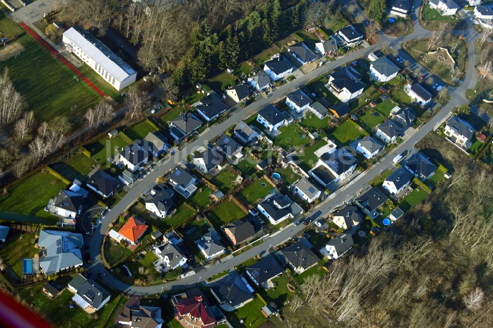 Luftbild Rangsdorf - Wohngebiet einer Einfamilienhaus- Siedlung Bad Doberaner Straße im Ortsteil Groß Machnow in Rangsdorf im Bundesland Brandenburg, Deutschland