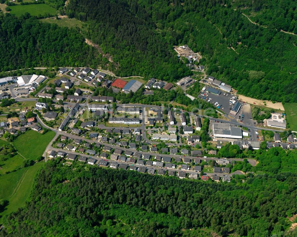 Luftaufnahme Bad Ems - Wohngebiet einer Einfamilienhaus- Siedlung in Bad Ems im Bundesland Rheinland-Pfalz
