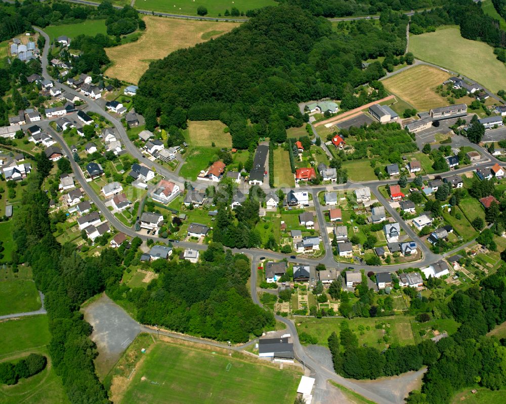 Beilstein aus der Vogelperspektive: Wohngebiet einer Einfamilienhaus- Siedlung in Beilstein im Bundesland Hessen, Deutschland
