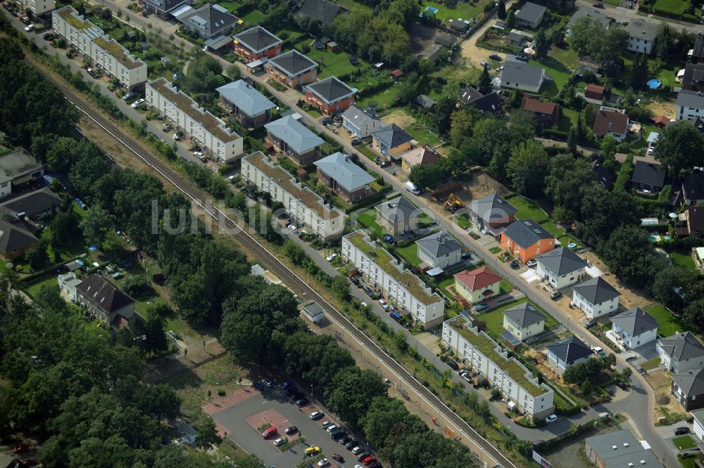 Luftbild Berlin - Wohngebiet einer Einfamilienhaus- Siedlung in Berlin