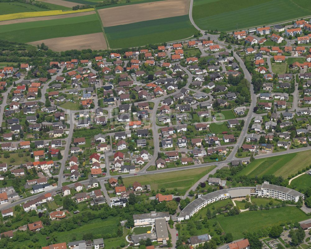 Luftaufnahme Binzwangen - Wohngebiet einer Einfamilienhaus- Siedlung in Binzwangen im Bundesland Baden-Württemberg, Deutschland