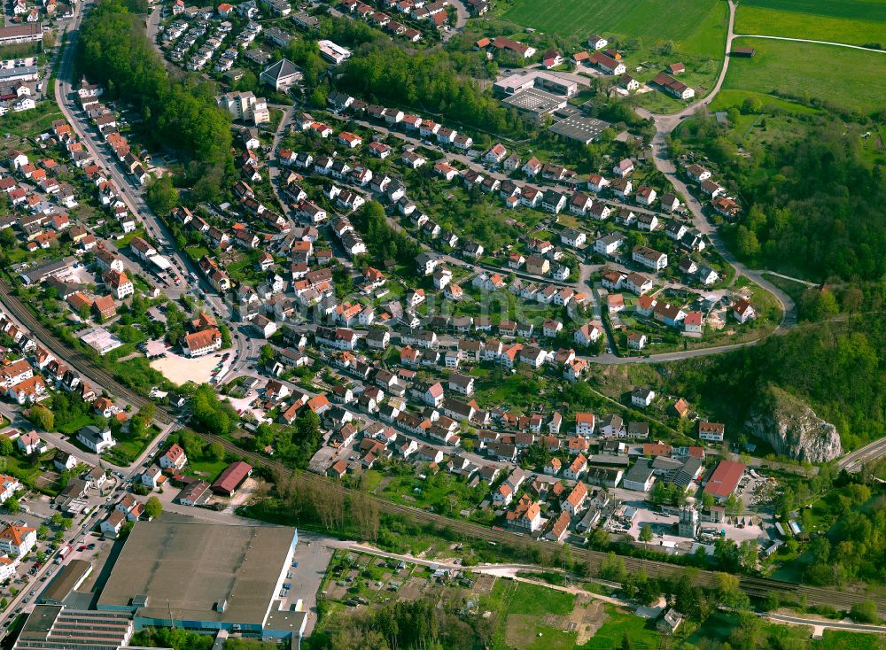 Blaustein von oben - Wohngebiet einer Einfamilienhaus- Siedlung in Blaustein im Bundesland Baden-Württemberg, Deutschland