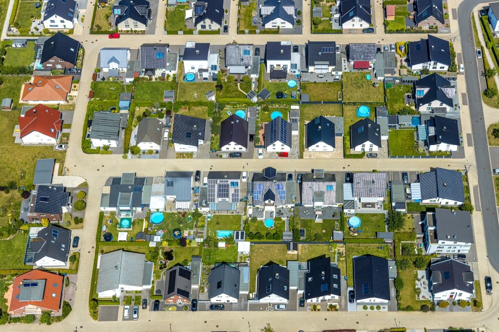Luftbild Soest - Wohngebiet einer Einfamilienhaus- Siedlung Brinkenkamp - Marserweg in Soest im Bundesland Nordrhein-Westfalen, Deutschland