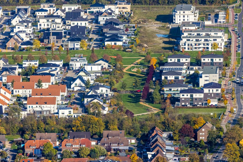 Neukirchen-Vluyn von oben - Wohngebiet der Einfamilienhaus- Siedlung Dicksche Heide in Neukirchen-Vluyn im Bundesland Nordrhein-Westfalen
