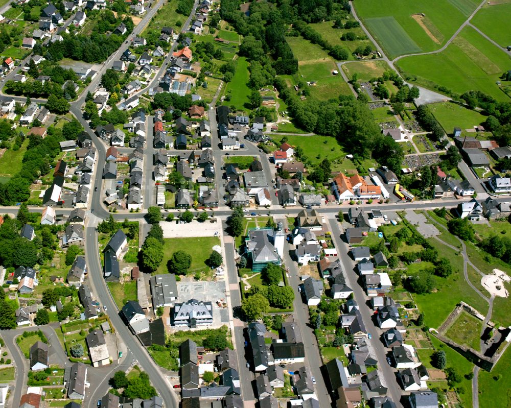 Driedorf von oben - Wohngebiet einer Einfamilienhaus- Siedlung in Driedorf im Bundesland Hessen, Deutschland