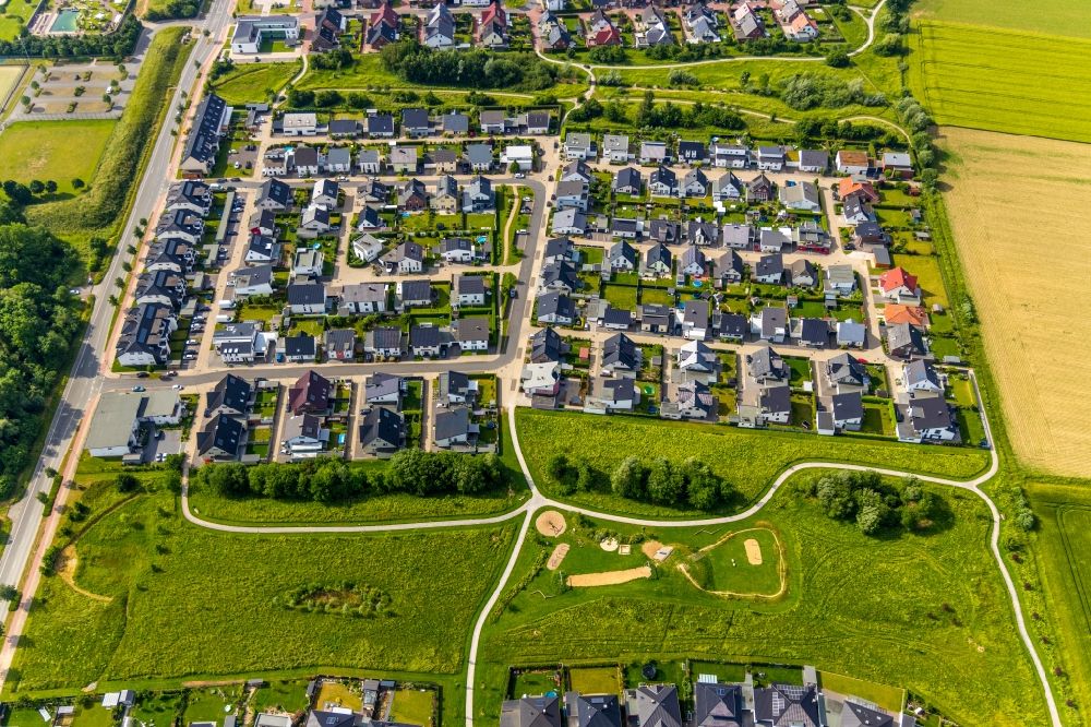 Luftbild Soest - Wohngebiet einer Einfamilienhaus- Siedlung entlang des Ardeyweg in Soest im Bundesland Nordrhein-Westfalen, Deutschland