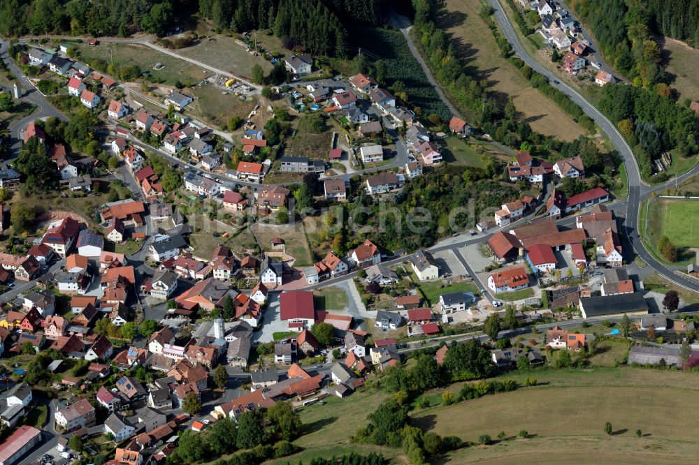 Luftaufnahme Fellen - Wohngebiet einer Einfamilienhaus- Siedlung in Fellen im Bundesland Bayern, Deutschland