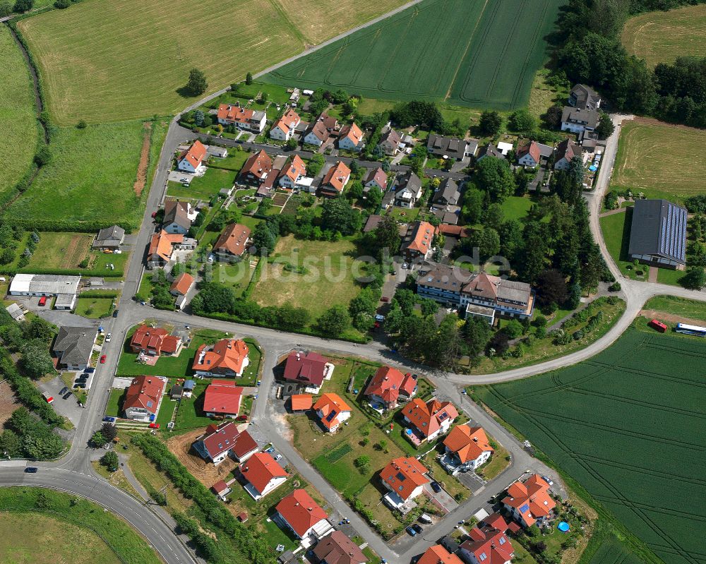 Luftbild Flensungen - Wohngebiet einer Einfamilienhaus- Siedlung in Flensungen im Bundesland Hessen, Deutschland