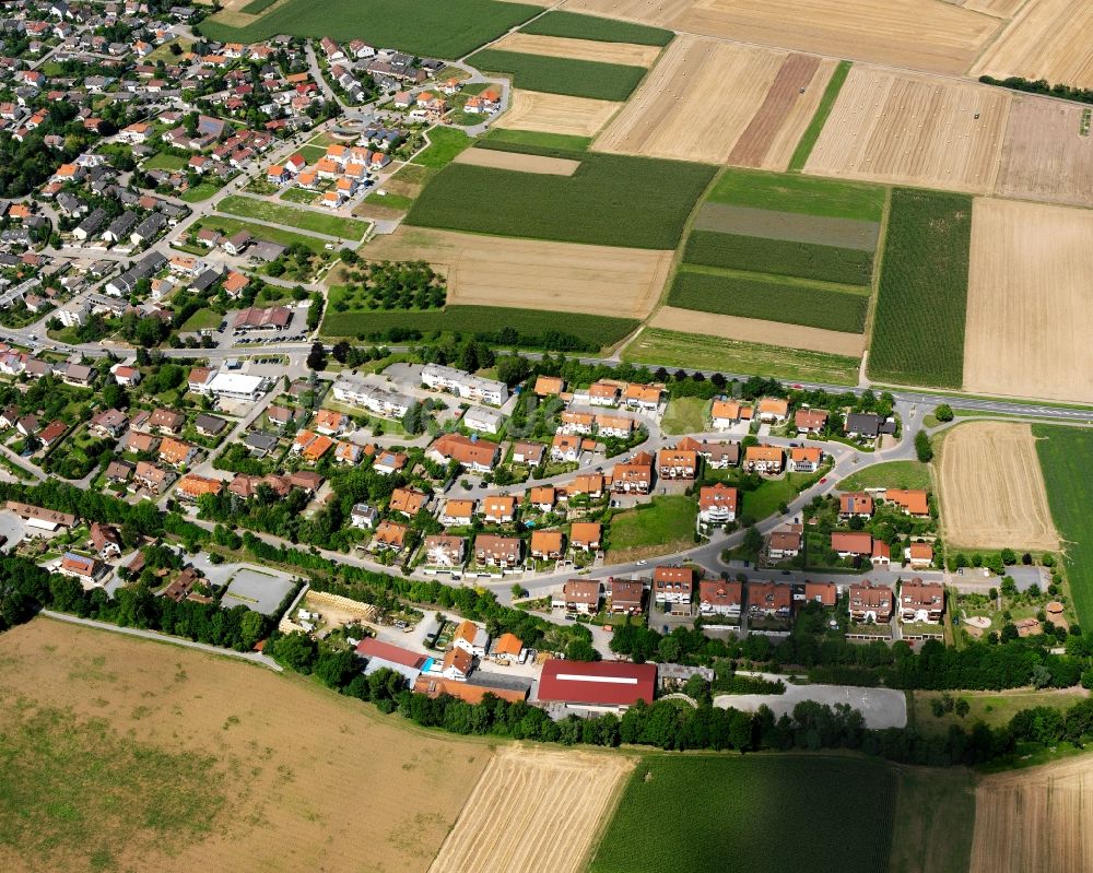 Luftaufnahme Frauenzimmern - Wohngebiet einer Einfamilienhaus- Siedlung in Frauenzimmern im Bundesland Baden-Württemberg, Deutschland
