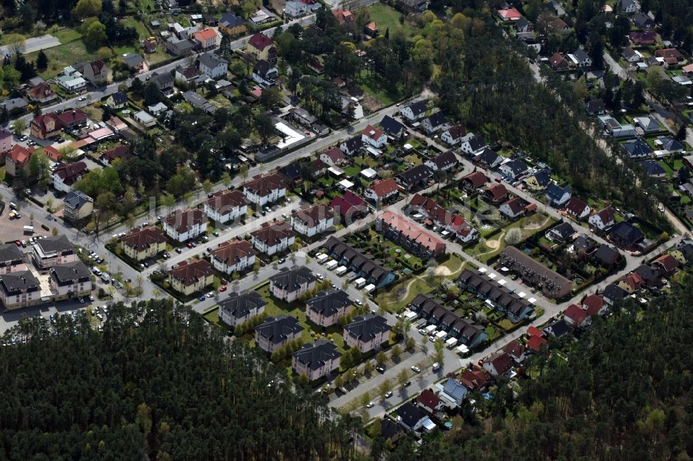 Luftbild Grünheide (Mark) - Wohngebiet einer Einfamilienhaus- Siedlung in Grünheide (Mark) im Bundesland Brandenburg