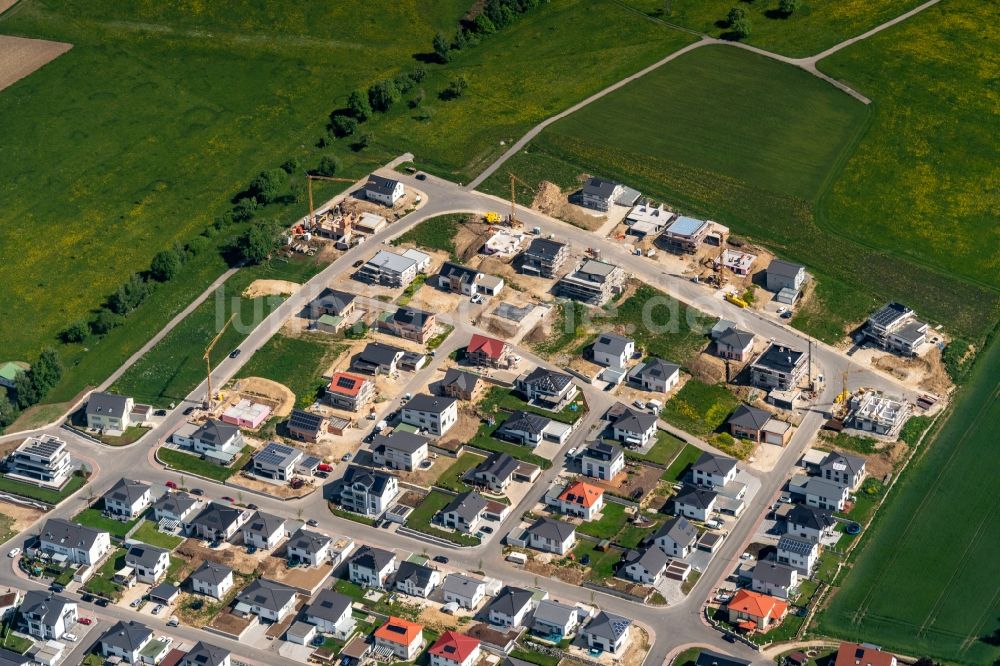 Luftbild Spaichingen - Wohngebiet einer Einfamilienhaus- Siedlung am Heidengraben in Spaichingen im Bundesland Baden-Württemberg, Deutschland