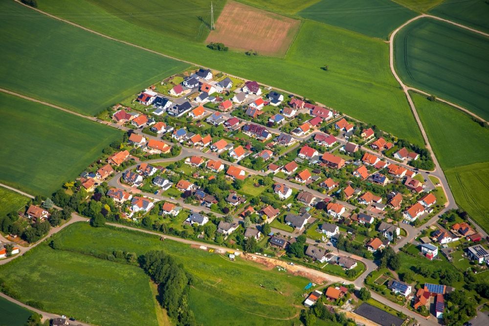 Luftbild Berndorf - Wohngebiet einer Einfamilienhaus- Siedlung Am Hohlen Stein - Molkenberger Weg in Berndorf im Bundesland Hessen, Deutschland