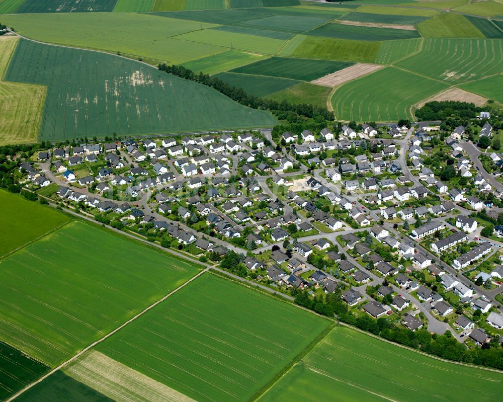Kastellaun von oben - Wohngebiet einer Einfamilienhaus- Siedlung in Kastellaun im Bundesland Rheinland-Pfalz, Deutschland