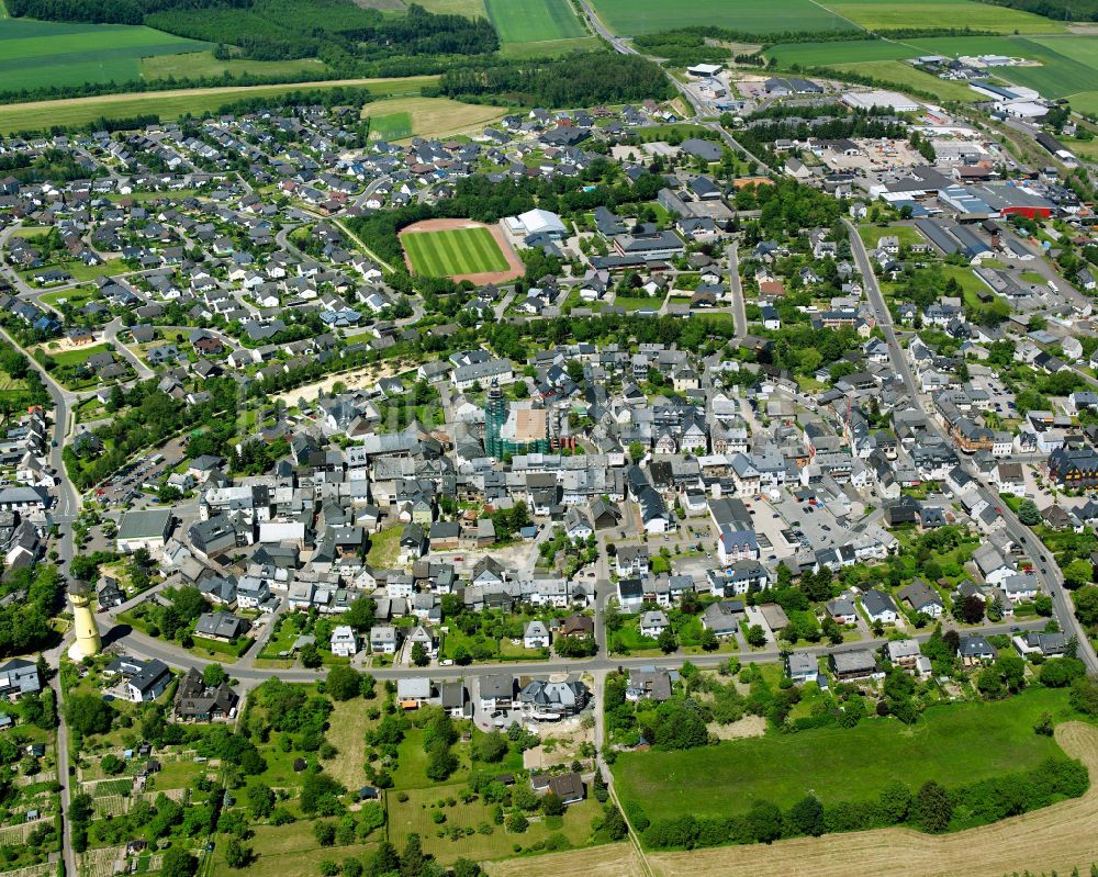 Luftaufnahme Kirchberg (Hunsrück) - Wohngebiet einer Einfamilienhaus- Siedlung in Kirchberg (Hunsrück) im Bundesland Rheinland-Pfalz, Deutschland