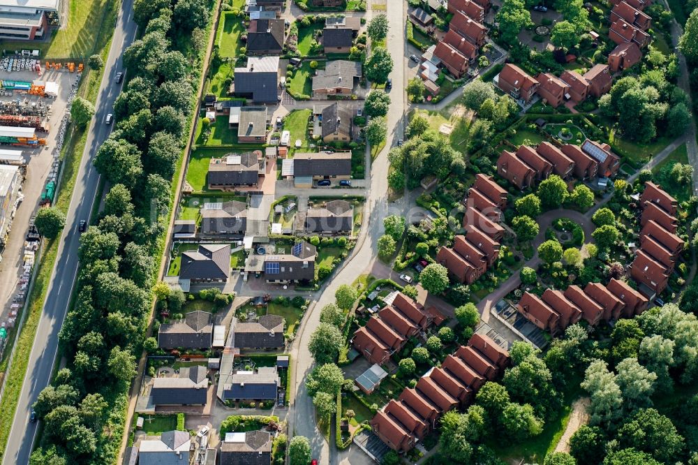 Luftaufnahme Stade - Wohngebiet einer Einfamilienhaus- Siedlung an der Lilienthalstraße in Stade im Bundesland Niedersachsen, Deutschland
