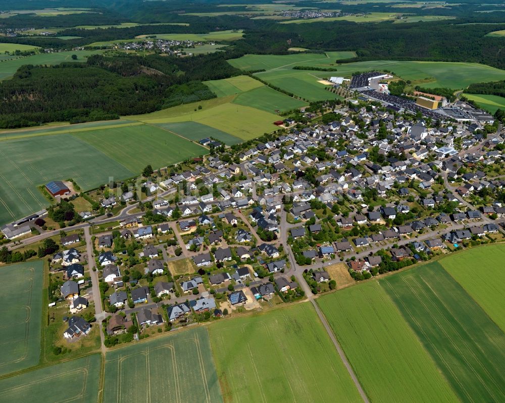 Mastershausen aus der Vogelperspektive: Wohngebiet einer Einfamilienhaus- Siedlung in Mastershausen im Bundesland Rheinland-Pfalz