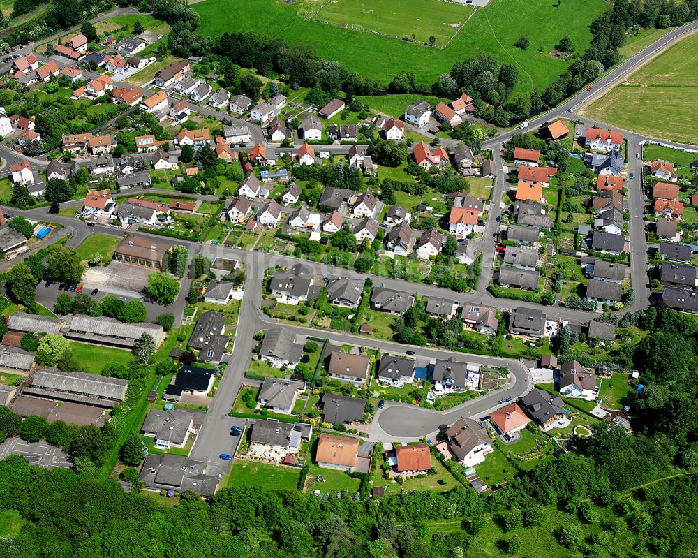 Luftaufnahme Nieder-Gemünden - Wohngebiet einer Einfamilienhaus- Siedlung in Nieder-Gemünden im Bundesland Hessen, Deutschland