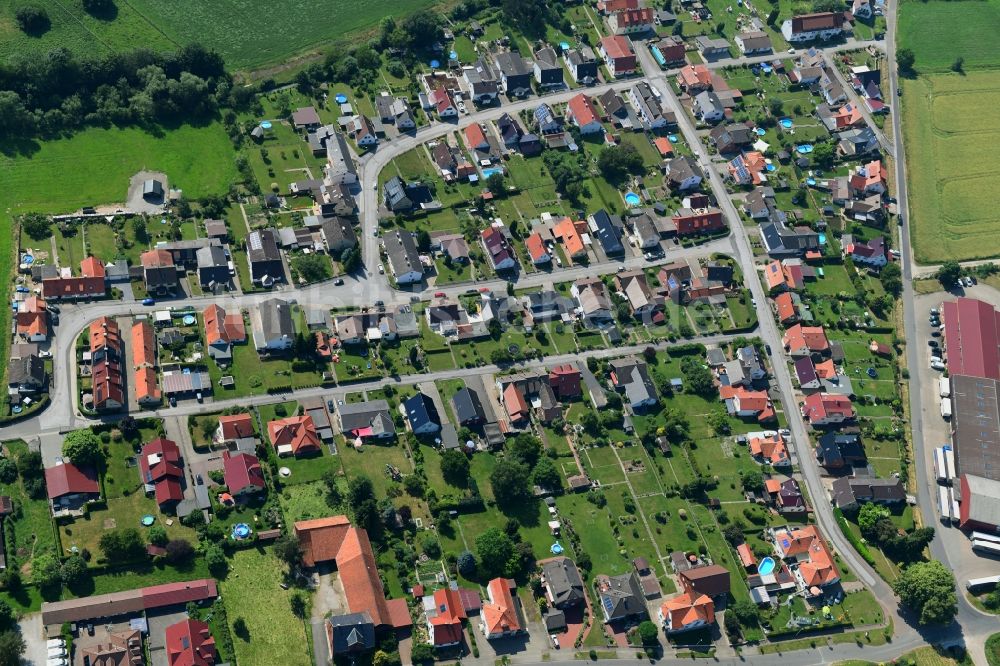 Luftaufnahme Kalefeld - Wohngebiet einer Einfamilienhaus- Siedlung im Bundesland Niedersachsen, Deutschland