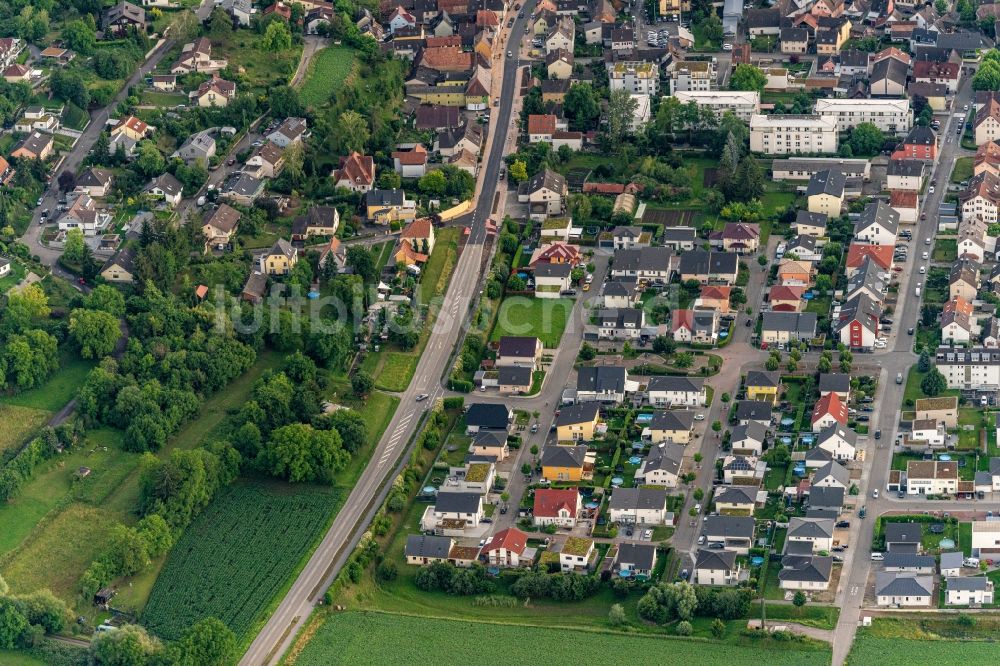 Luftaufnahme Herbolzheim - Wohngebiet einer Einfamilienhaus- Siedlung Im Norden von Herbolzheim in Herbolzheim im Bundesland Baden-Württemberg, Deutschland