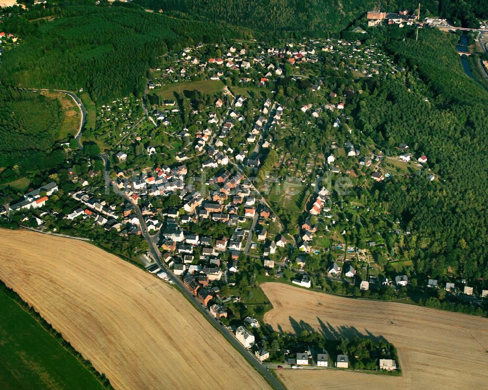Obergrochlitz aus der Vogelperspektive: Wohngebiet einer Einfamilienhaus- Siedlung in Obergrochlitz im Bundesland Thüringen, Deutschland
