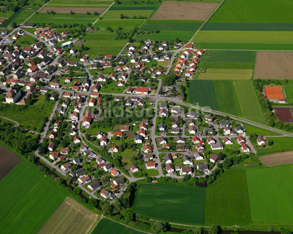 Luftaufnahme Obersulmetingen - Wohngebiet einer Einfamilienhaus- Siedlung in Obersulmetingen im Bundesland Baden-Württemberg, Deutschland