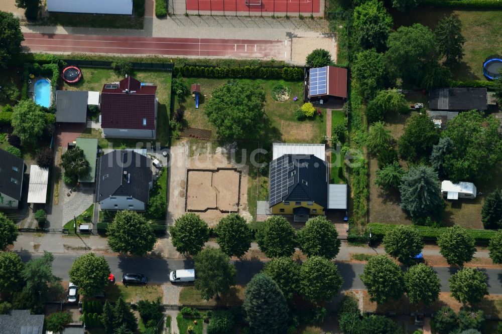 Berlin aus der Vogelperspektive: Wohngebiet einer Einfamilienhaus- Siedlung im Ortsteil Kaulsdorf in Berlin, Deutschland