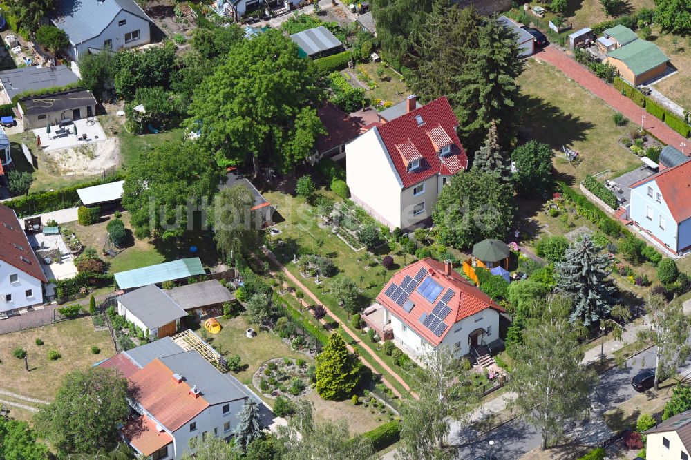Luftbild Berlin - Wohngebiet einer Einfamilienhaus- Siedlung im Ortsteil Kaulsdorf in Berlin, Deutschland