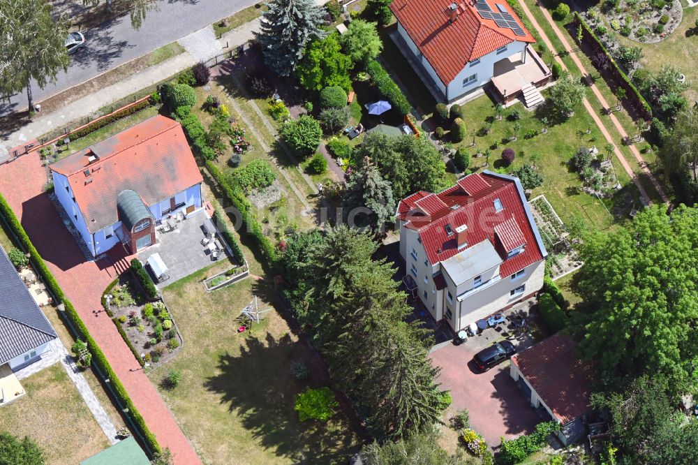 Luftaufnahme Berlin - Wohngebiet einer Einfamilienhaus- Siedlung im Ortsteil Kaulsdorf in Berlin, Deutschland