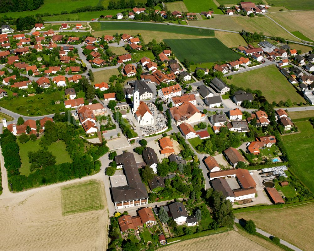 Luftbild Pleiskirchen - Wohngebiet einer Einfamilienhaus- Siedlung in Pleiskirchen im Bundesland Bayern, Deutschland